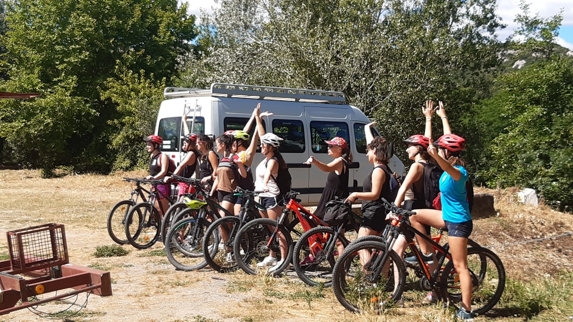 groupe evjf, cousinade vélo pont du gard en groupe