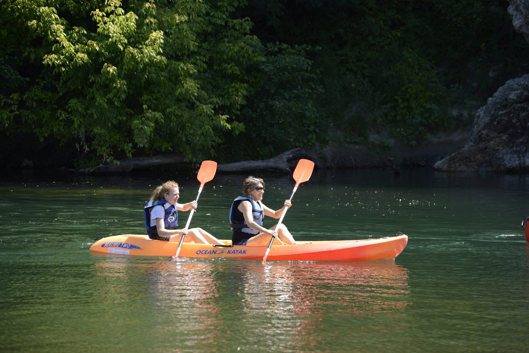 canoe kayak 2 places pour la descente du pont du gard
