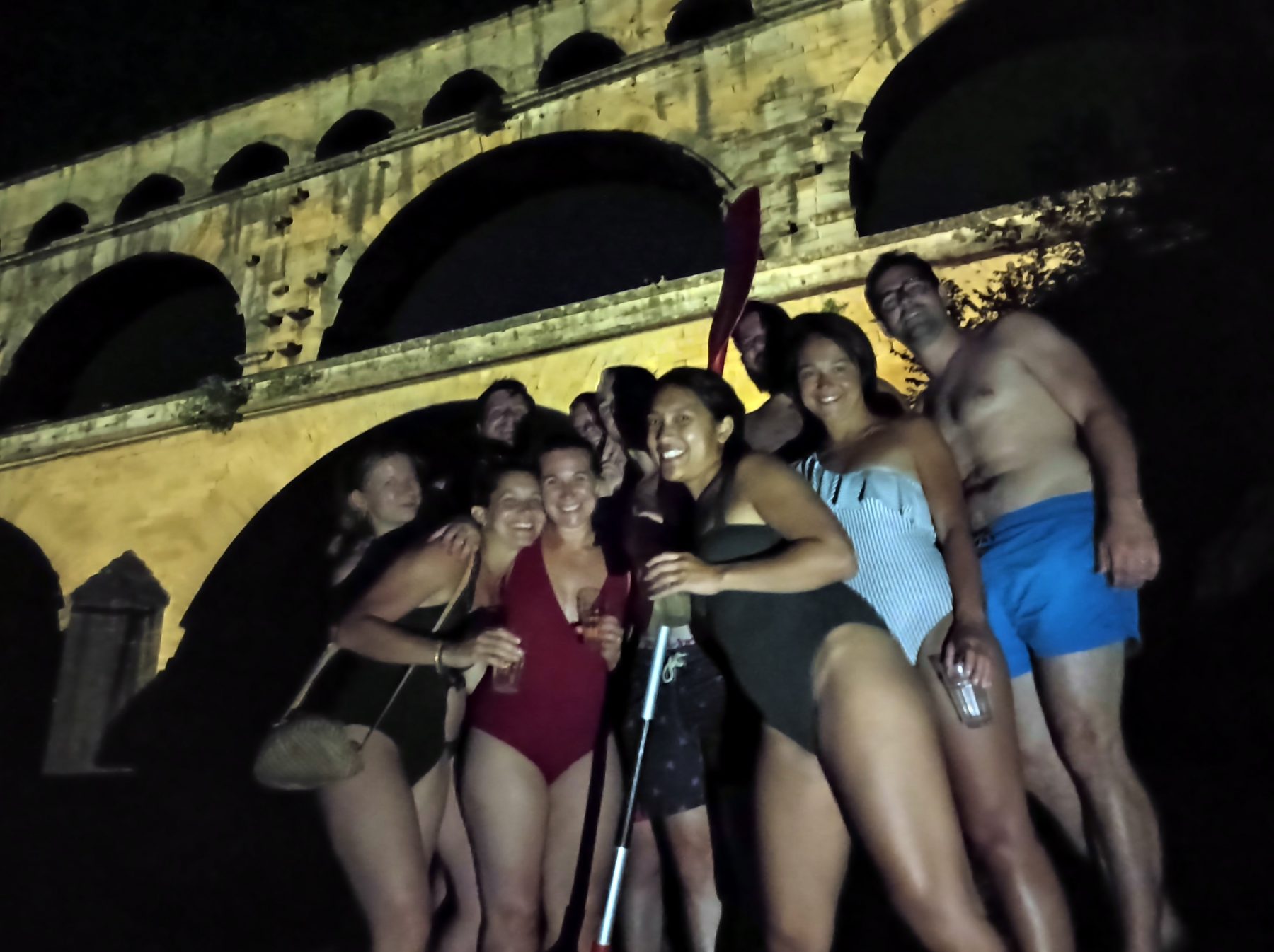 Nocturne en canoë en groupe au Pont du Gard