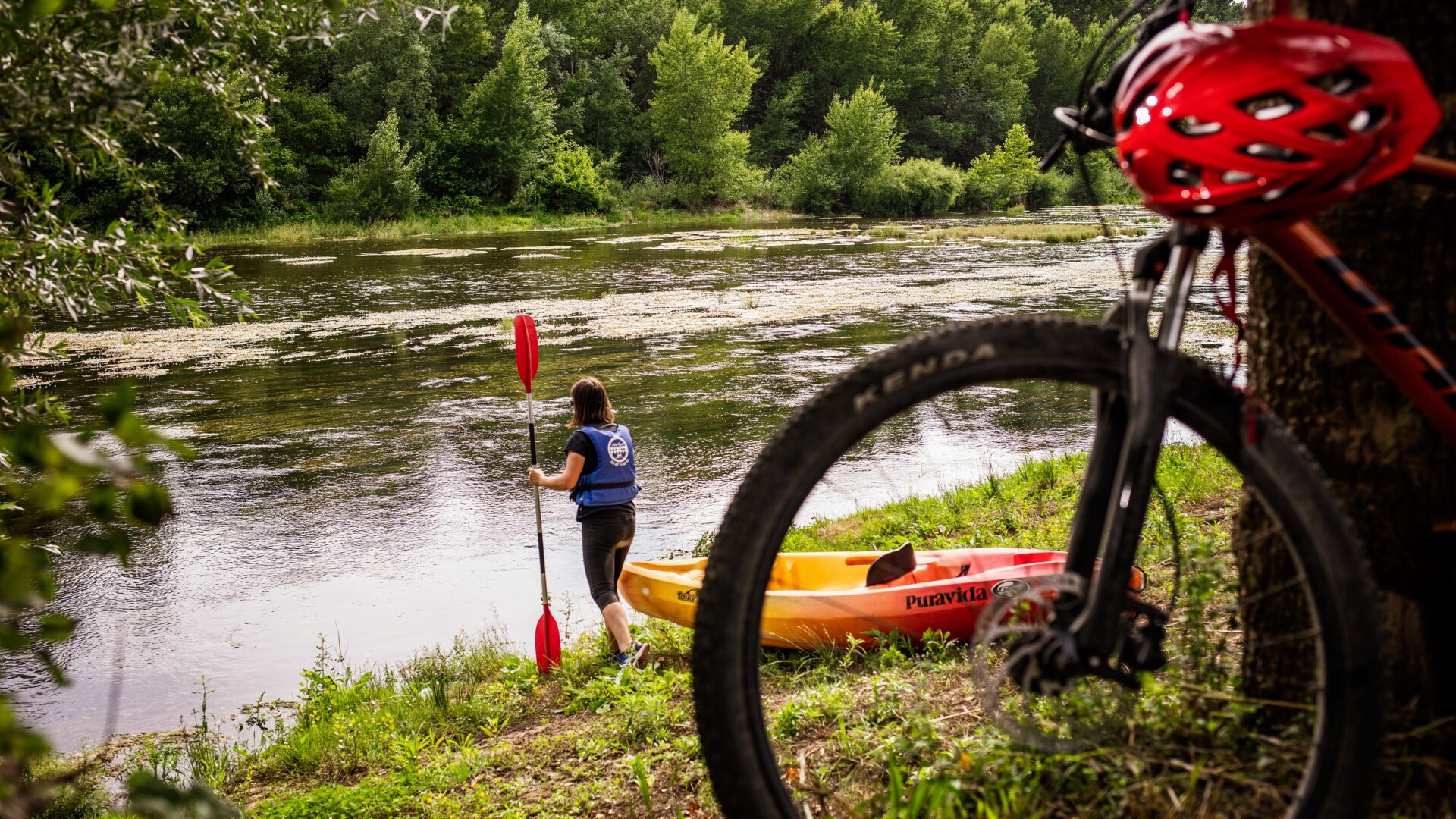 ¨vélo et canoe au pont du gard avec puravida